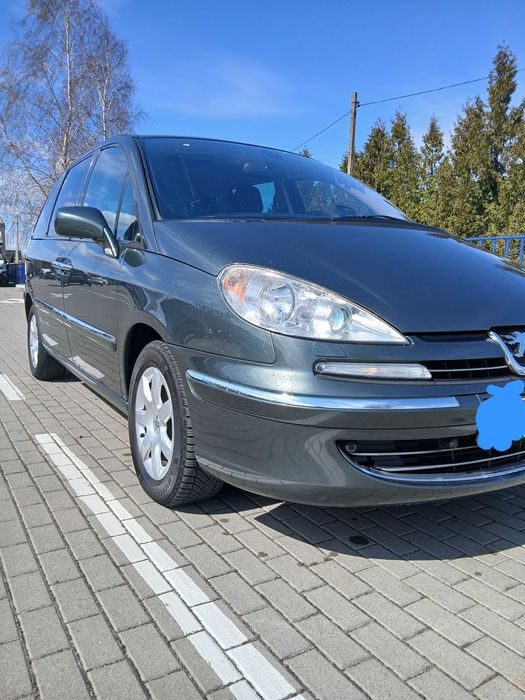 Автомобіль мінівен