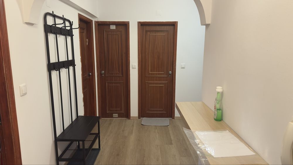 Alugo quarto ao pe de psp de queluz apartamento com