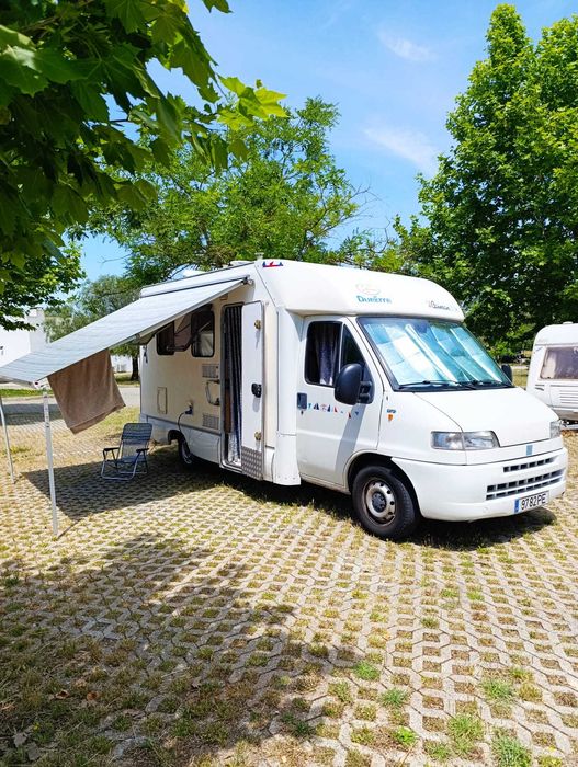 Autocaravana para 5 pessoas bem equipada