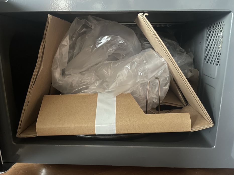 Microondas: Modelo:OZZY II Branco