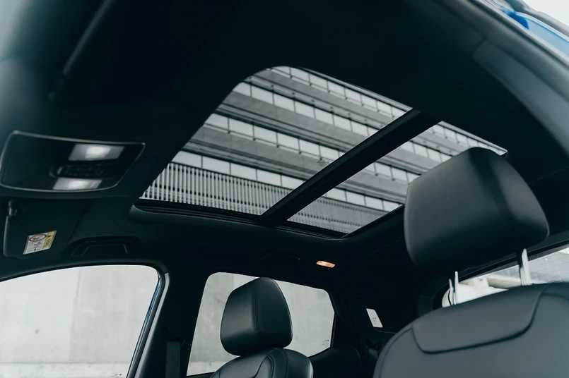 Wynajem Wypożyczalnia Samochodów lotnisko SERES 3 Elektryczny od100PLN