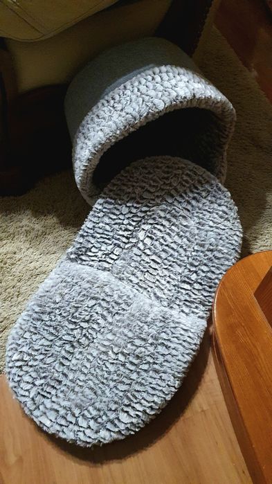 Leżanka budka dla kota lub małego pieska dwustronna poduszka