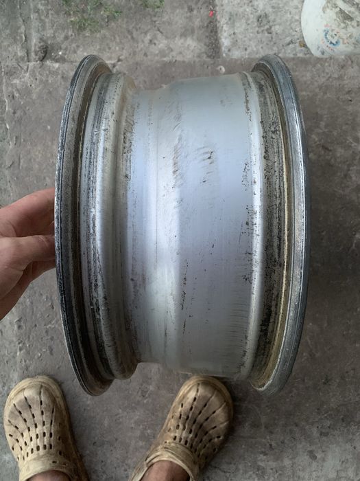 Диски на автомобіль