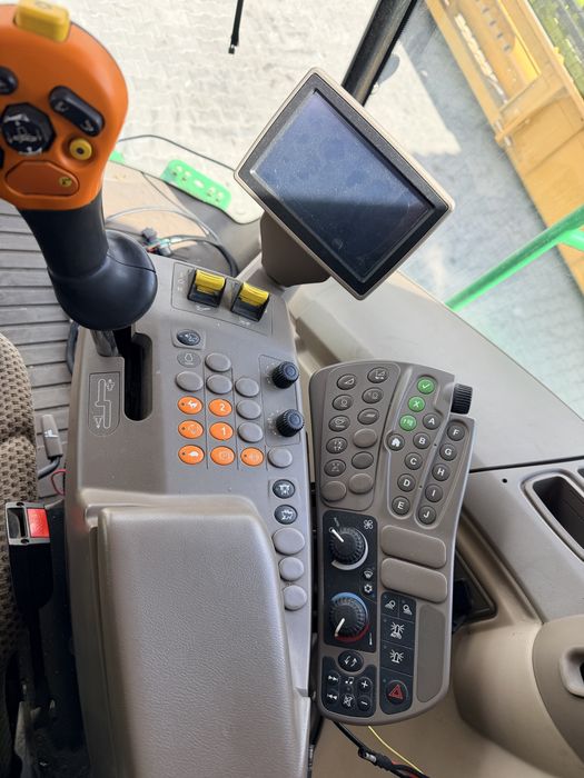 John Deere s690 , комбайн