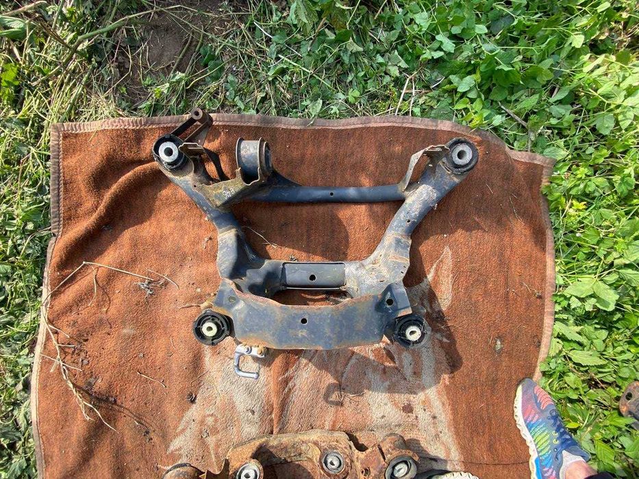 Підрамник подрамник задній задний BMW E46 БМВ Авторозборка