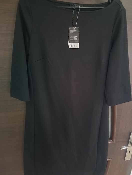 Elegancka czarna sukienka rozmiar 36