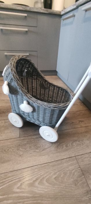 Wózek dla lalek wiklinowy