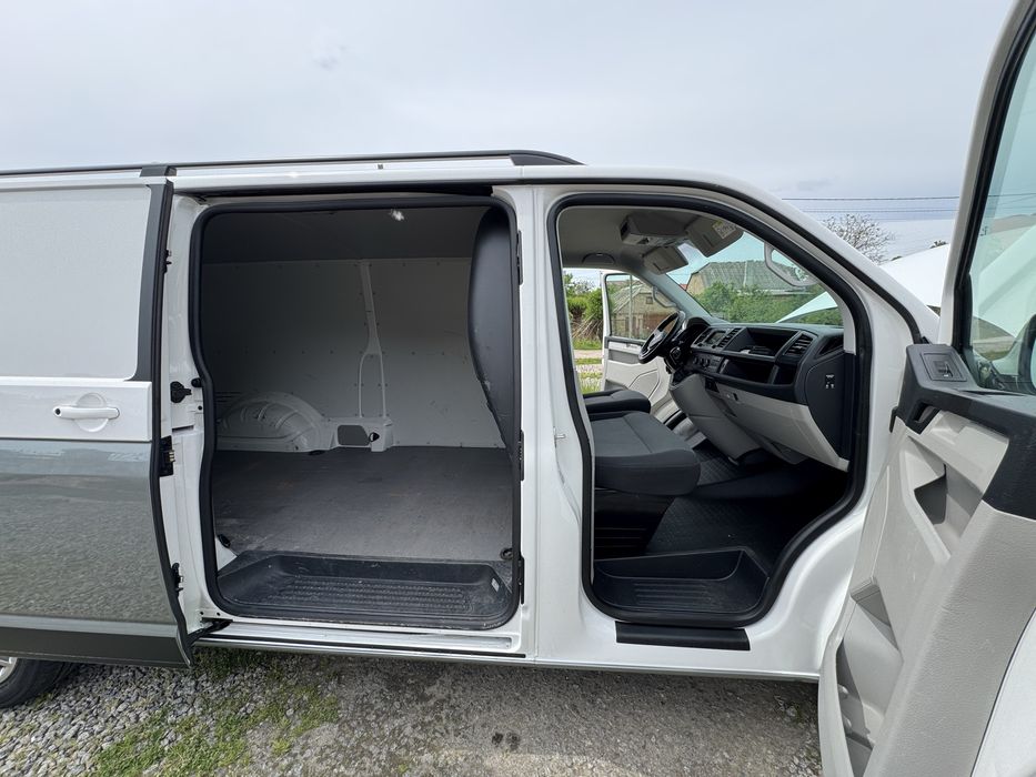 Volkswagen Transporter T-6