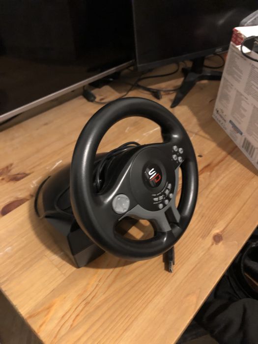 Volante + Pedais SUPERDRIVE SV 200 (Multiplataforma - Preto)