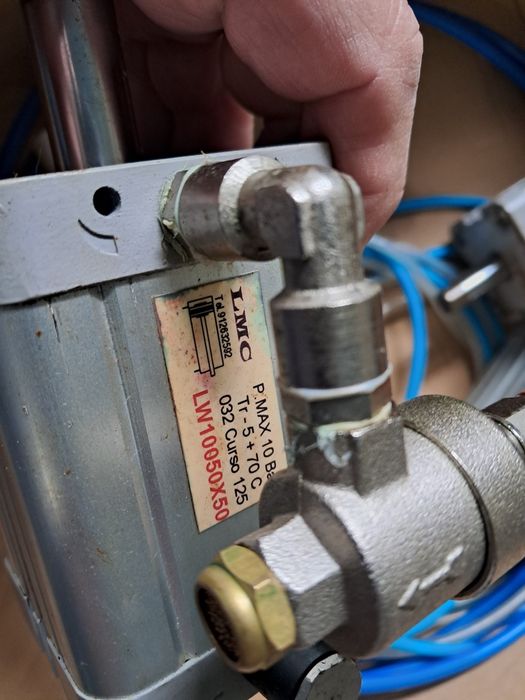 Material Pneumática com pouco ou sem uso