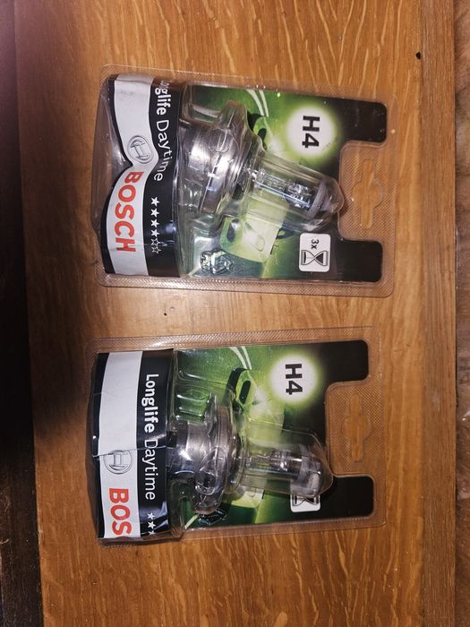 2x Nowa żarówka Bosch Longlife H4