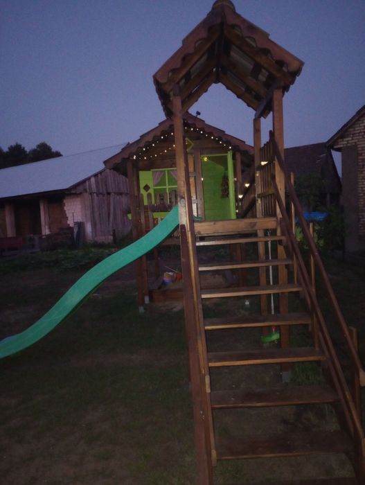 Duży solidny plac zabaw dla dzieci (domek+ most+ zjeżdżalnia)