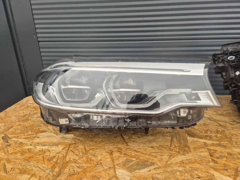 Bmw 5 G30 G31 Adaptive Led full led 8499122 lampa przednia przod prawa ŁADNA