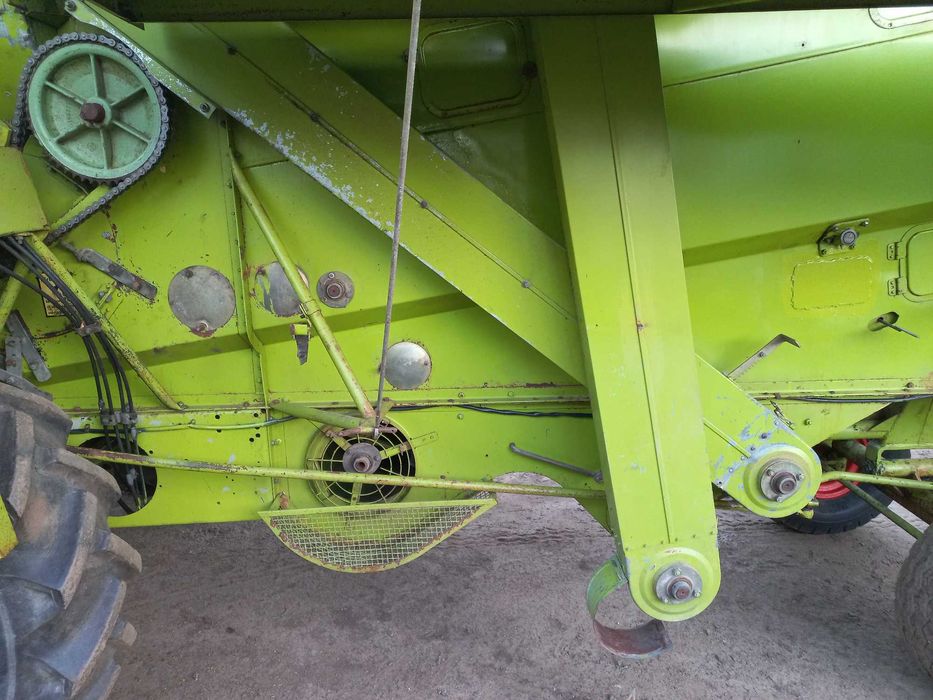 Комбайн Claas Cosmos