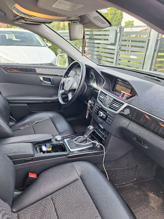 Sprzedam Mercedes Benz E 250 CDI 4MATIC