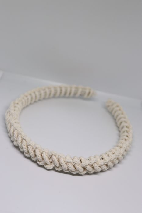 Arco forrado em macramé