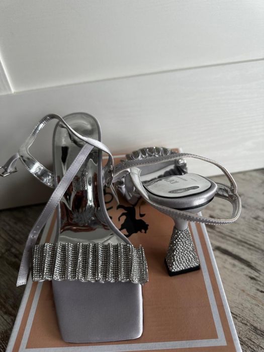 Нові босоніжки ROVIGO, 36 розмір (23,5 см)