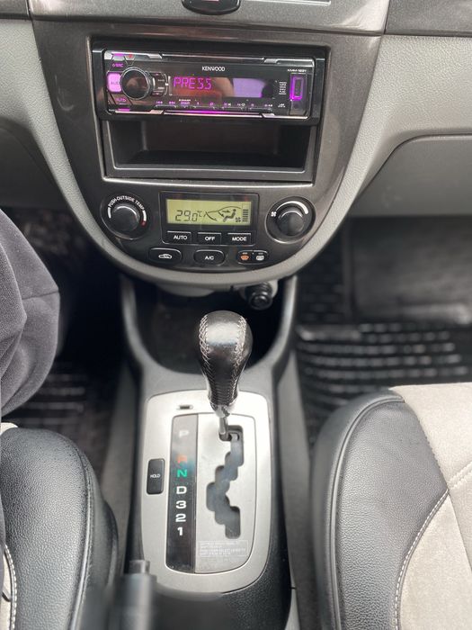 В гарному стані Chevrolet Lacetti  CDX 1.8 бензин/Газ-4 На Автоматі!