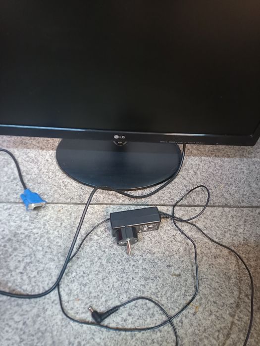 Monitor 22 całe LG 22m38a-b.