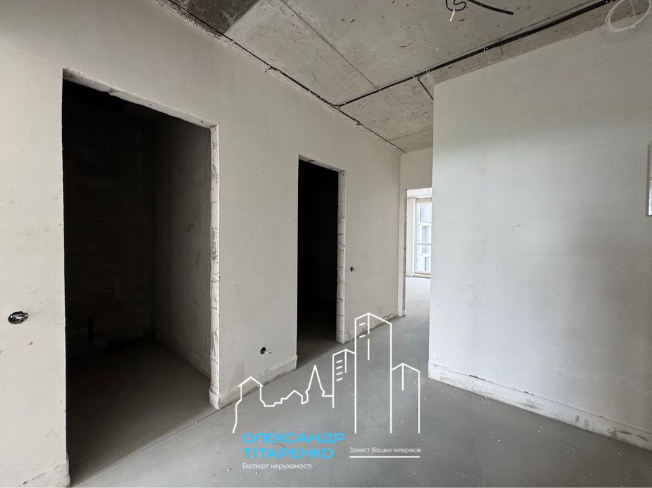 Нова, двостороння квартира, світла та сучасна!