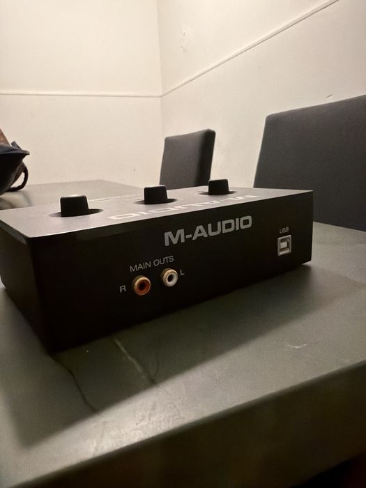 Interface de Áudio M-Audio M-Track Solo – Excelente Estado