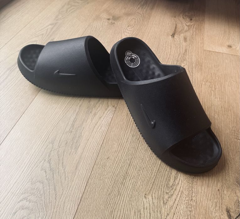 Czarne klapki Nike Calm 2.0, rozmiar 49.5