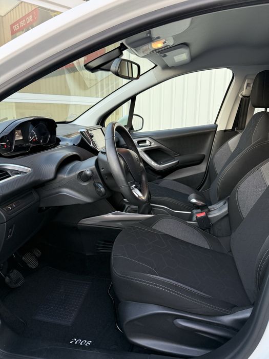 Peugeot 2008 - 1.2 PureTech