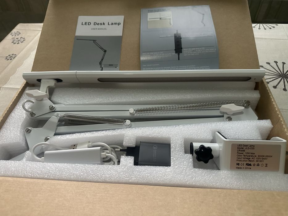 Led лампа настільна біла 12w