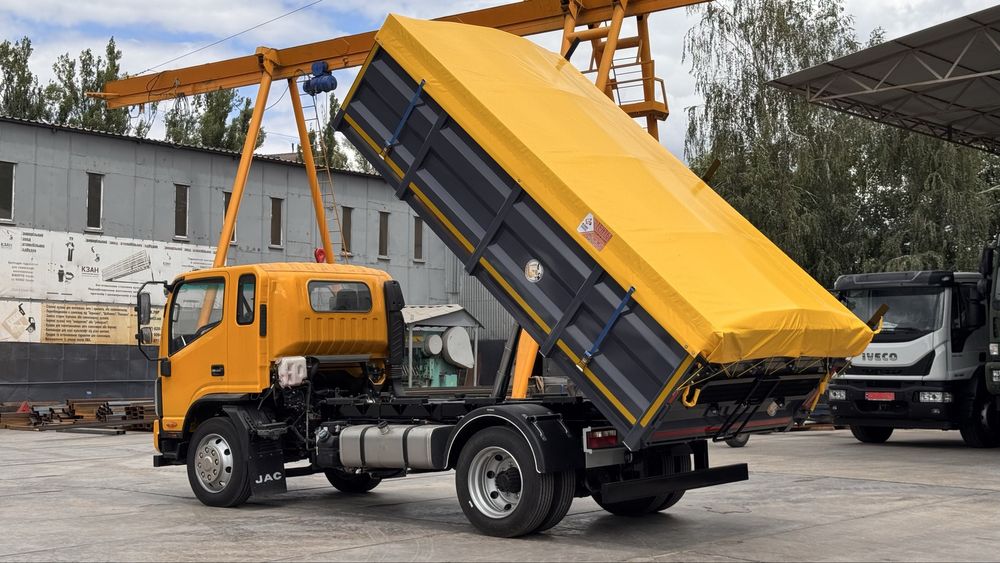 Виготовлення та ремонт тентів з ПВХ тканини.