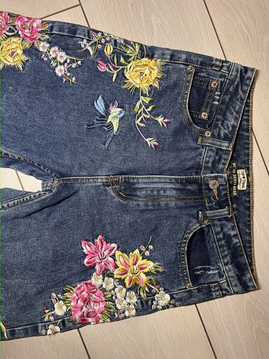 Джинси з вишивкою denim