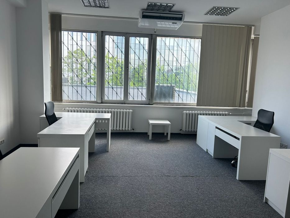 Biuro 40 m² po remoncie – 6 stanowisk – Ostrobramska