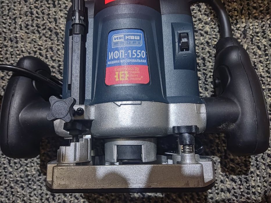 Фрезерная машина Ижмаш Профи ИФП-1550
