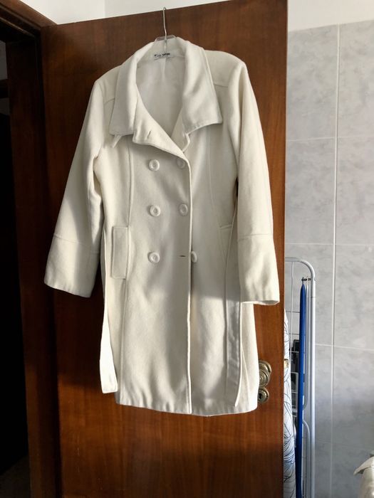 Casaco branco em muito  bom estado
