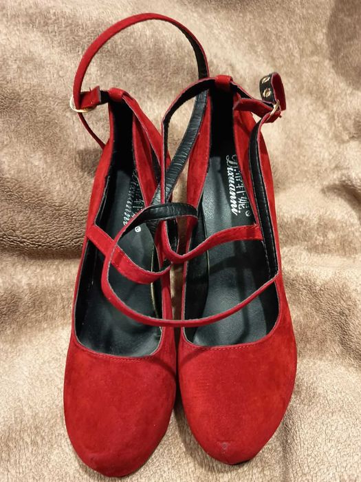 Zamszowe czółenka z paskiem wokół kostki 41·Bardzo dobry·dixuanni