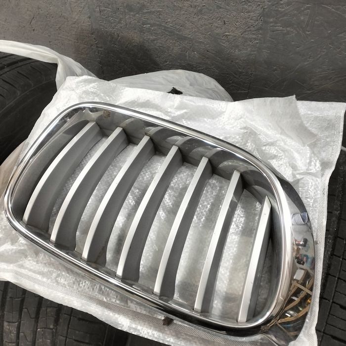 BMW F25 X3 решітка оригінал