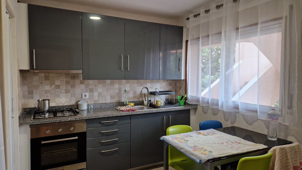 Aluga se  QUARTO  Coimbra