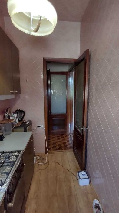 Сталинка 3/4 эт., Банный переулок, Молдаванка, рядом ЦЕНТР города