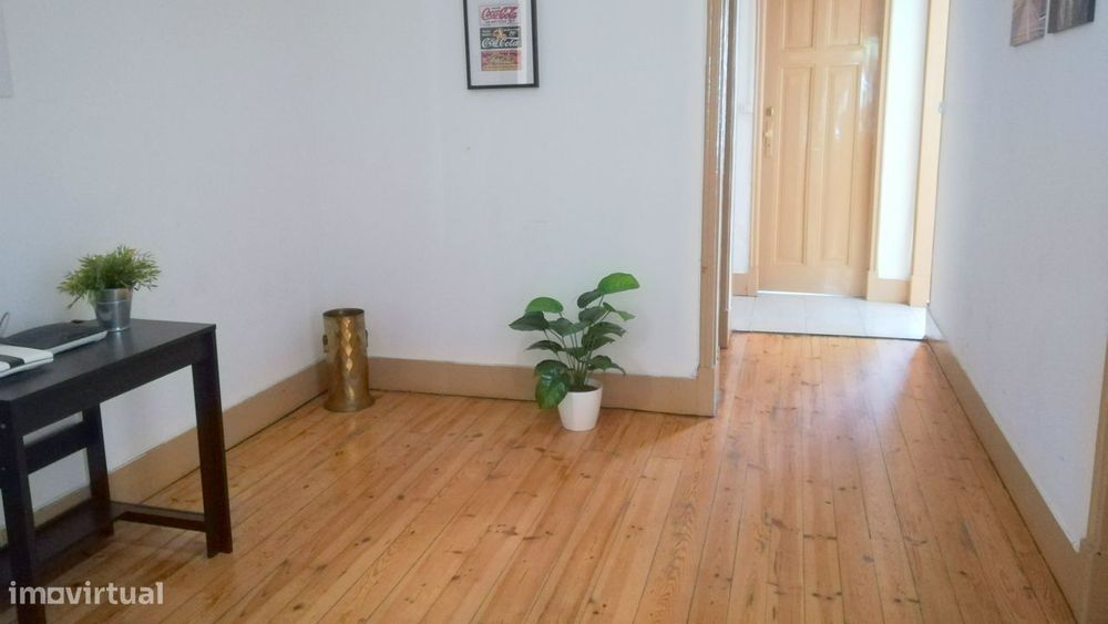 Quarto com varanda Pólo I