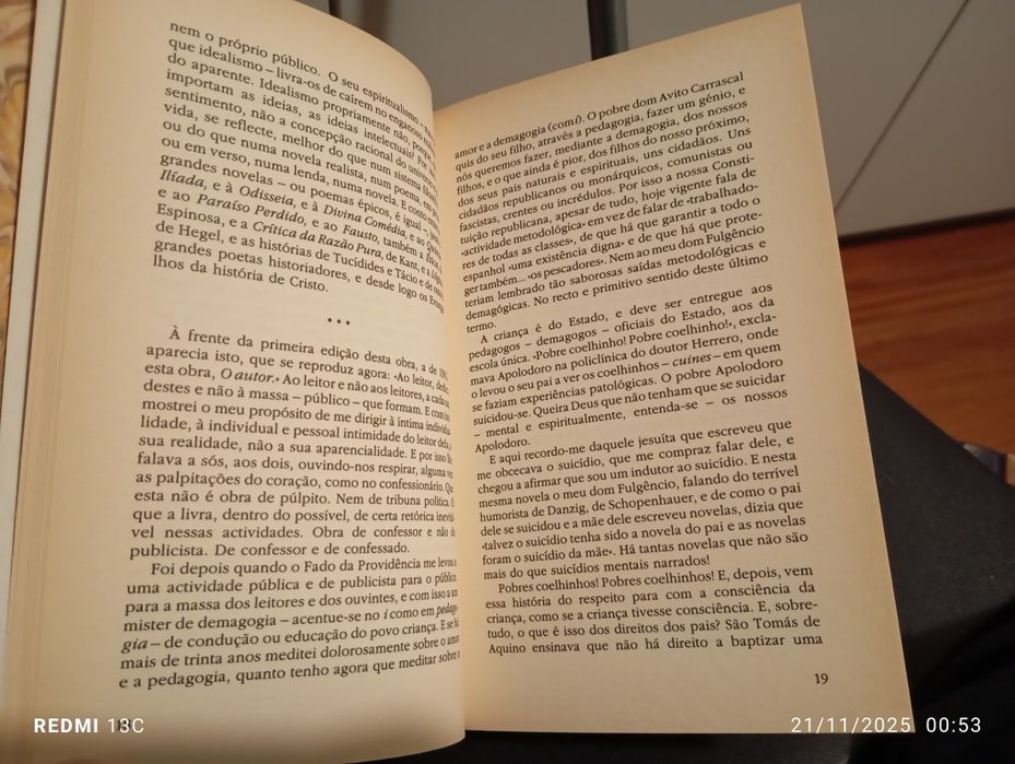 Livro " Amor e pedagogia-Nada menos que todo um homem"