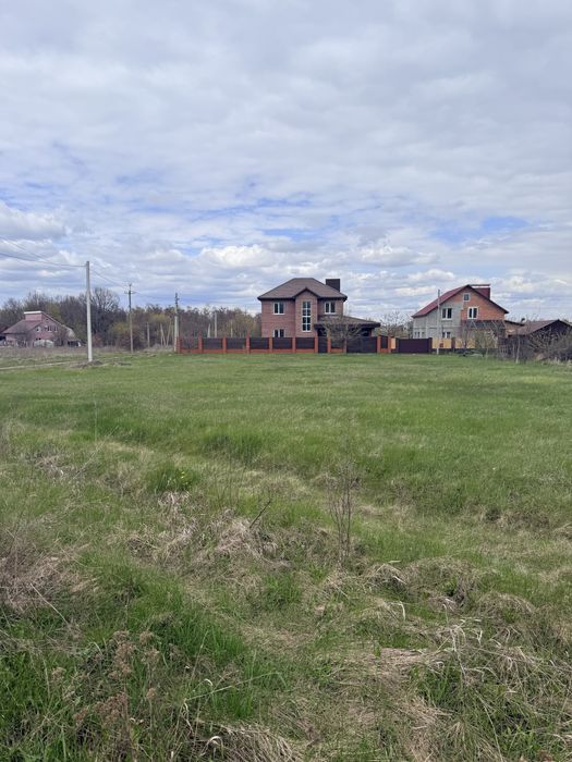 Рівна ділянка під забудову