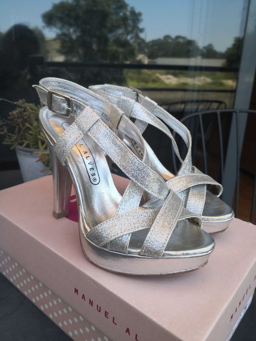 Sandálias Prateadas em Pele (Manuel Alves) nº 36