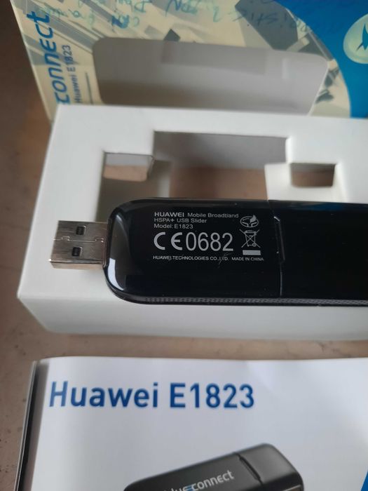 modem USB Huawei E1823 jak nowy wysuwane złącze