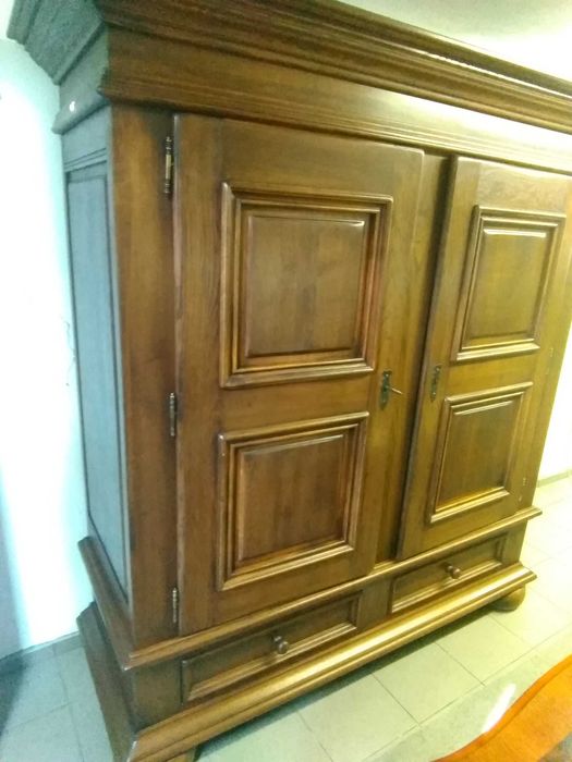 Szafa dębowa w stylu francuskim z XVlll wieku