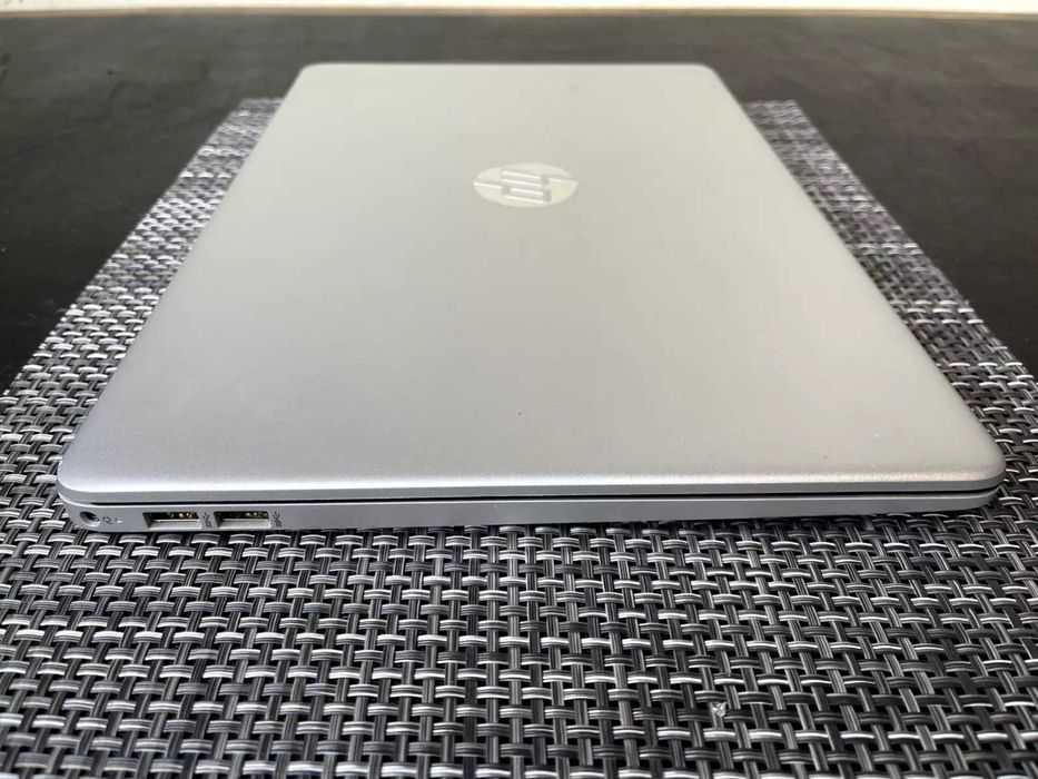 HP 15-dy2035tg  i3-1125G4 8GB  256GB SSD 1920x1080 IPS