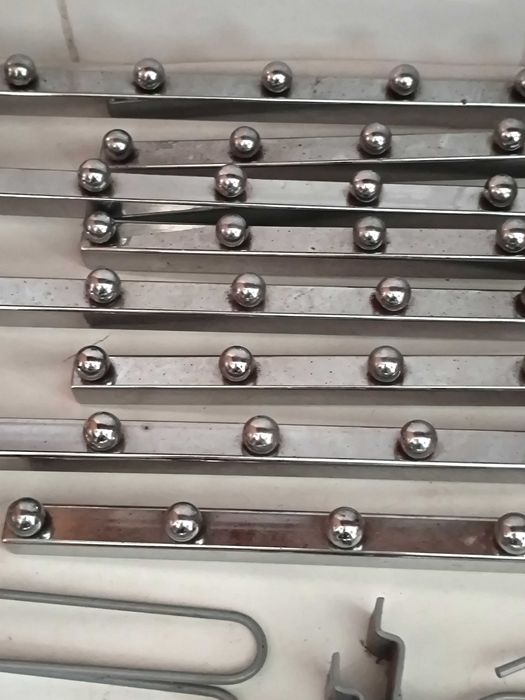 19 Cabides expositores metálicos de Roupa