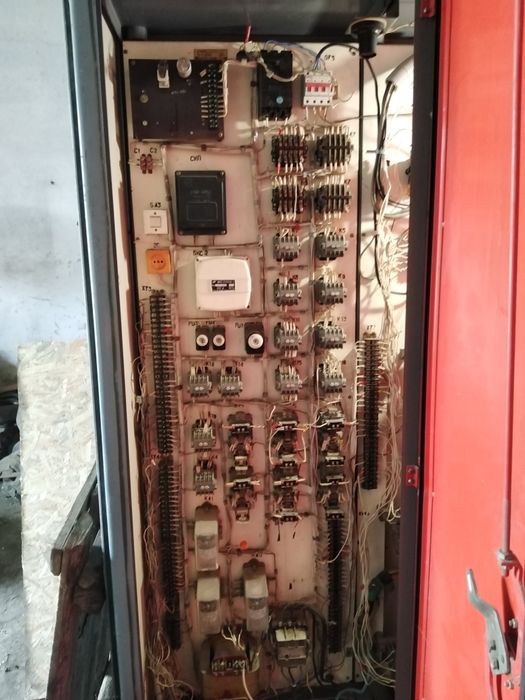 Електромонтер      .