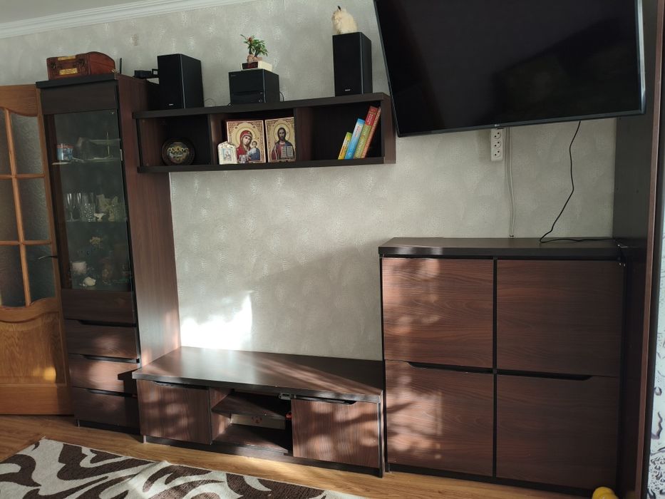 Меблева стінка. Польського виробництва