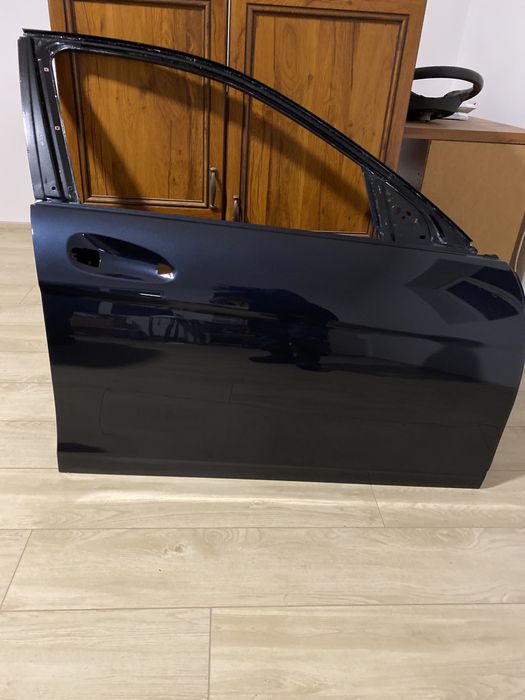 Двері Mersedes Benz C-Klas w204 передні праві двері мерседес c-klas