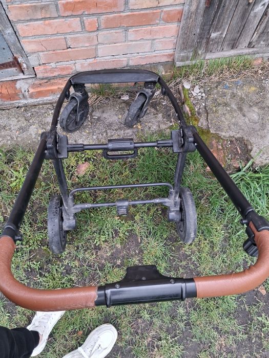 Коляска  Carrello Epica 2 в 1