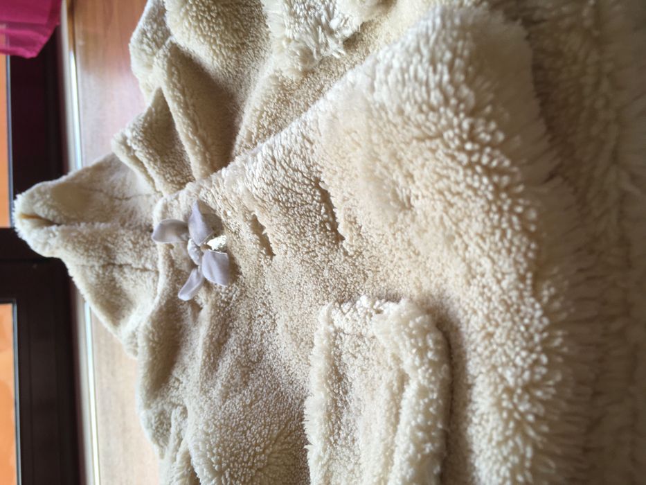 Casaco fofinho beje (74 cm)